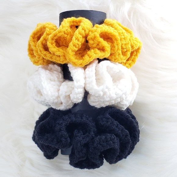 LOV Boutique Accessories - LOV Boutique. Handmade Crochet Scrunchie Set